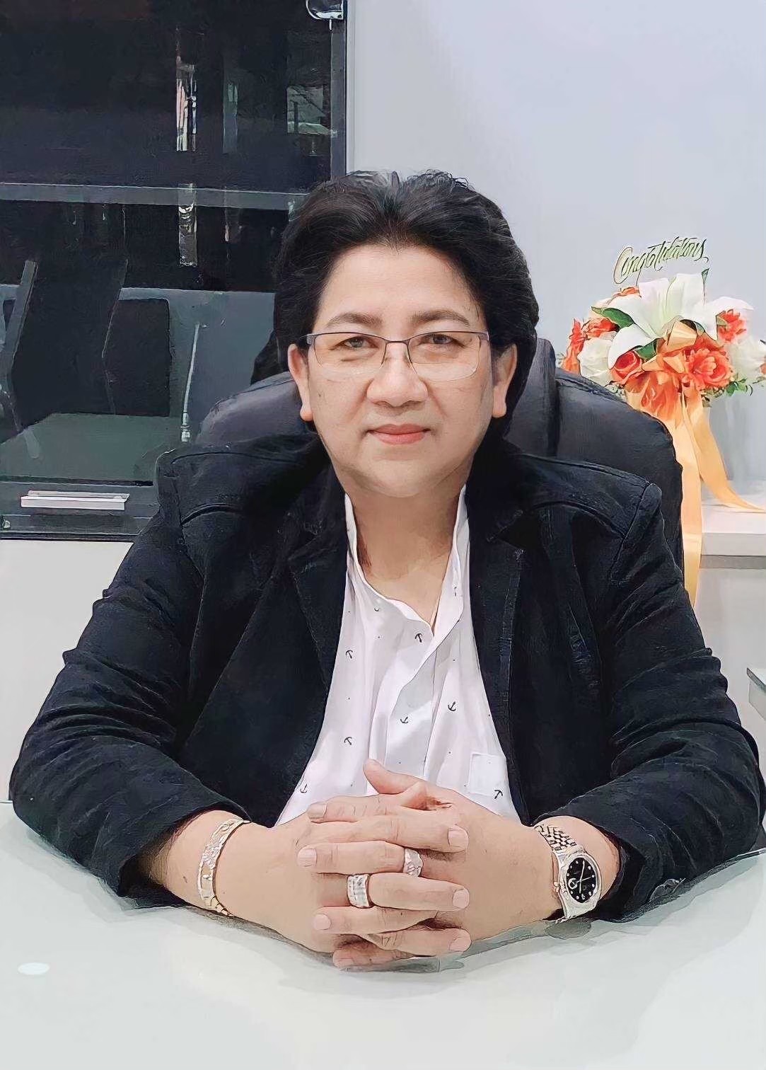คุณนิรมล ภูขาว ผู้ก่อตั้งโรงเรียนสอนขับรถพงษ์เพชร